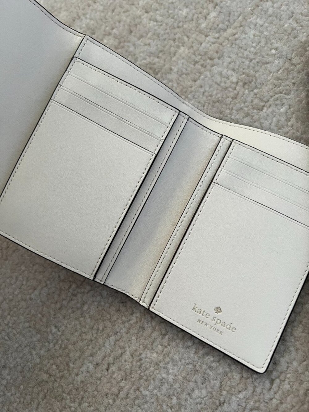 Kate Spade Reegan Pansy Toss Medium Flap Trifold Wallet Parchment Floral - Picture 5 of 8